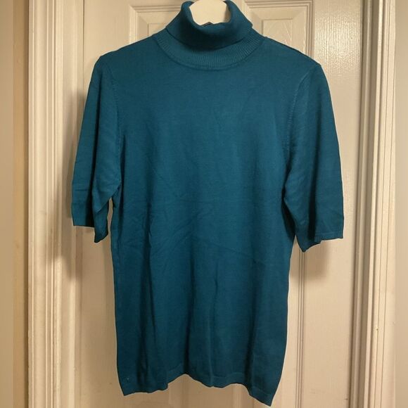 NorthStyle Sweaters - Northstyle shortsleeve turtleneck teal sz.L